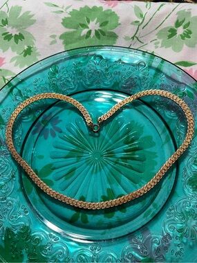 Vintage Gold Tone Metal Costume Jewelry Herringbone Chain Necklace
